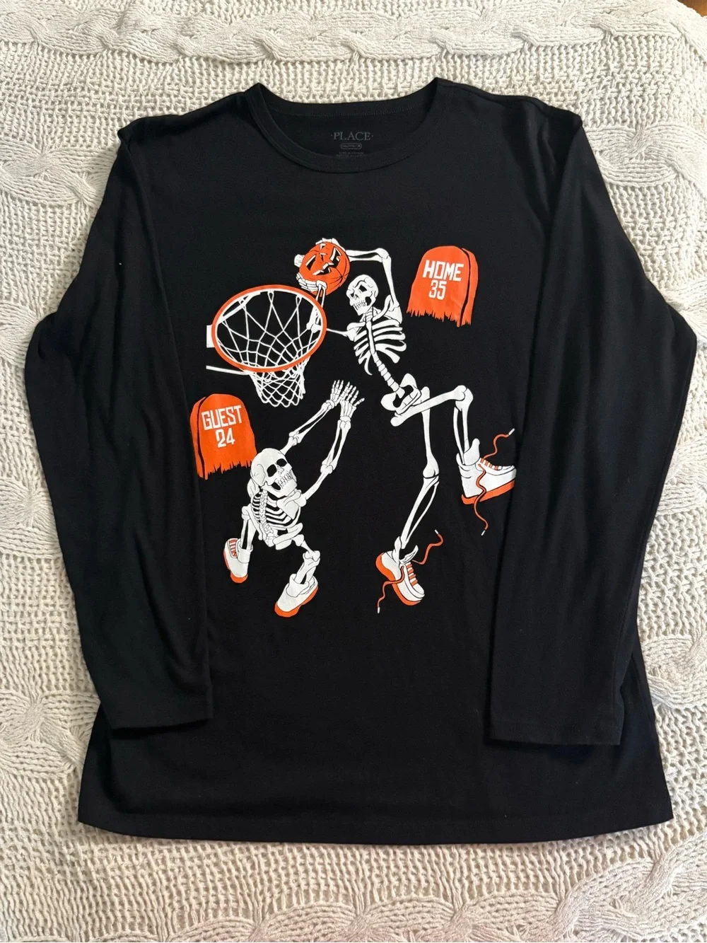 Black Skeleton Basketball Graphic Long Sleeve Tee